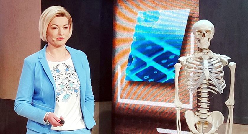 Zdjęcie nauczycielki z Końskich w projekcie „Szkoła z TVP”