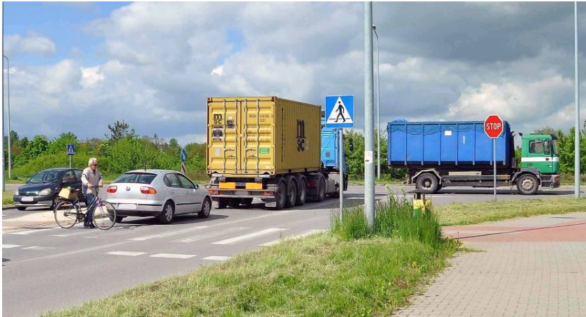 Zdjęcie przedstawia skrzyżowanie ul. Staszica z Koneckich Odlewników (zdjęcie ilustracyjne)