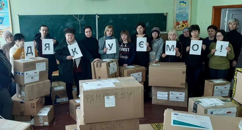 Zdjęcie mieszkańców ukraińskiego miasta Pohrebyszcze, którzy dziękują za pomoc