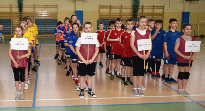 Zdjęcie drużyn biorących udział w turnieju