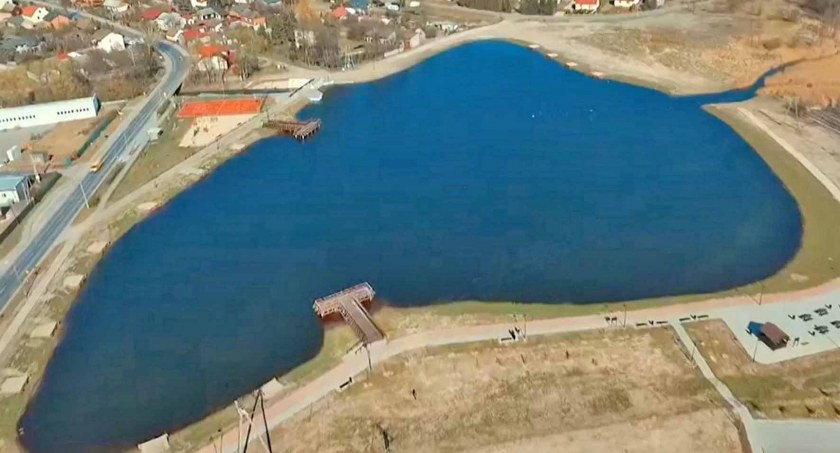 Zdjęcie zalewu w Starym Młynie. Nad rzeczką Czystą zostanie przerzucony most