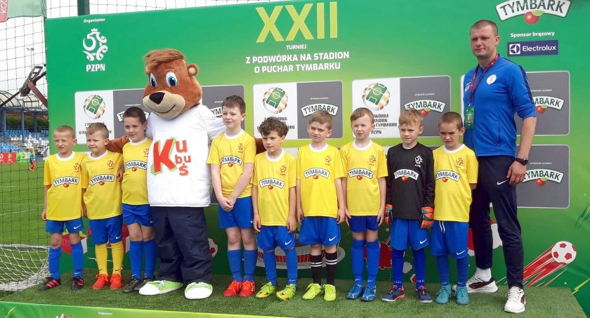 Zdjęcie drużyny AP Champions Końskie z rocznika 2014