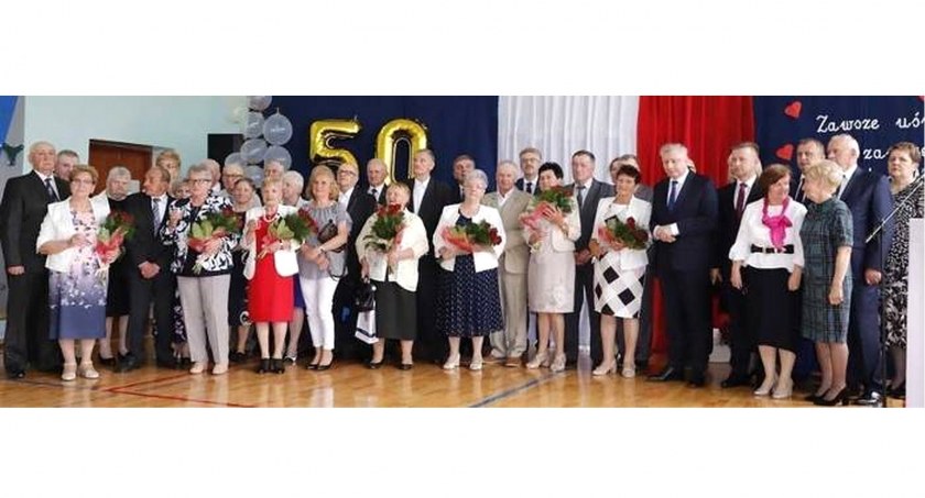 Zdjęcie jubilatów i gości