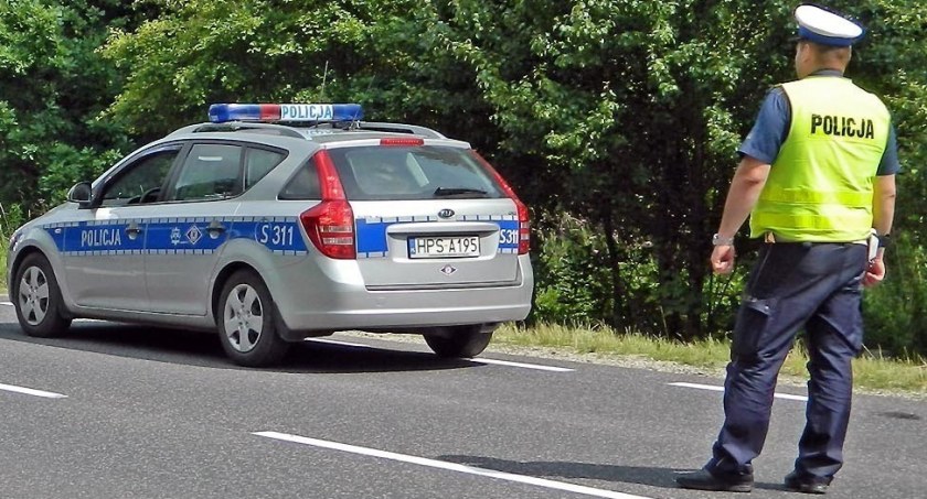 Zdjęcie: Zaginionego seniora znaleźli policjanci z koneckiej drogówki