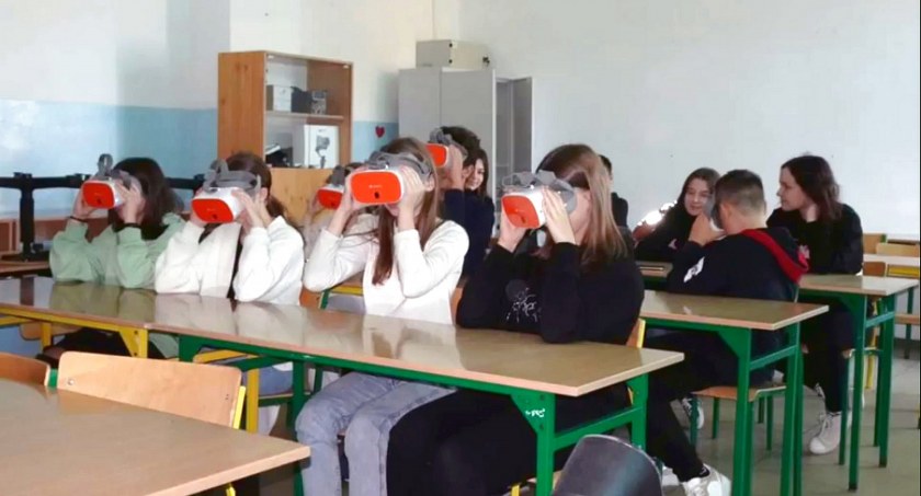 Zdjęcie uczniów SP nr 2 w Stąporkowie