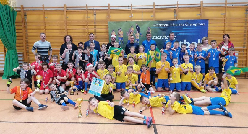 Zdjęcie uczestników turnieju starszego rocznika