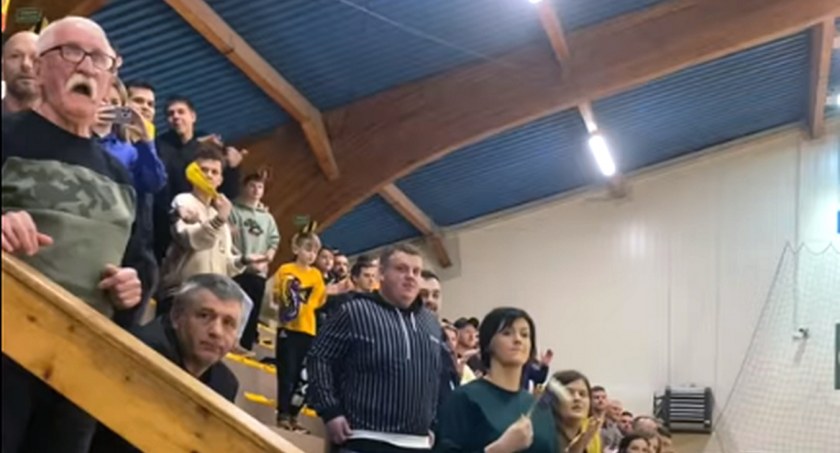 Zdjęcie publiczności z meczu KSSPR Końskie - KSZO Ostrowiec Św.