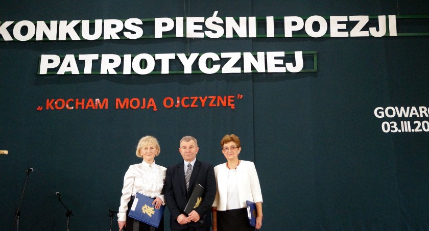 Zdjęcie: Organizatorzy poprzedniej edycji konkursu. Od lewej: Anna Ślufarska, Janusz Bielecki i Barbara Głuch