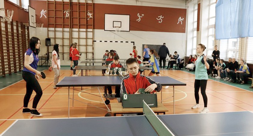 Zdjęcie z turnieju tenisa stołowego dziewcząt