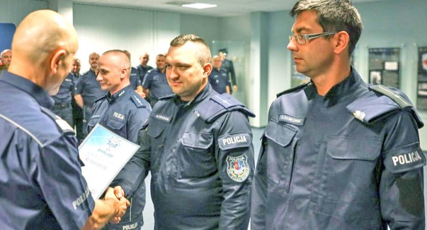 Zdjęcie: Pierwszy z prawej - mł. asp. Andrzej Pawłowski