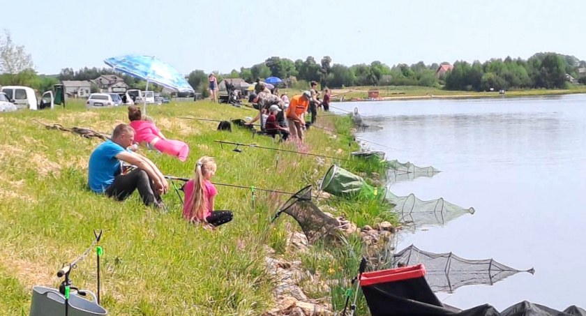 Zdjęcie z Wędkarskiego Dnia Dziecka na Zalewie Antoniów