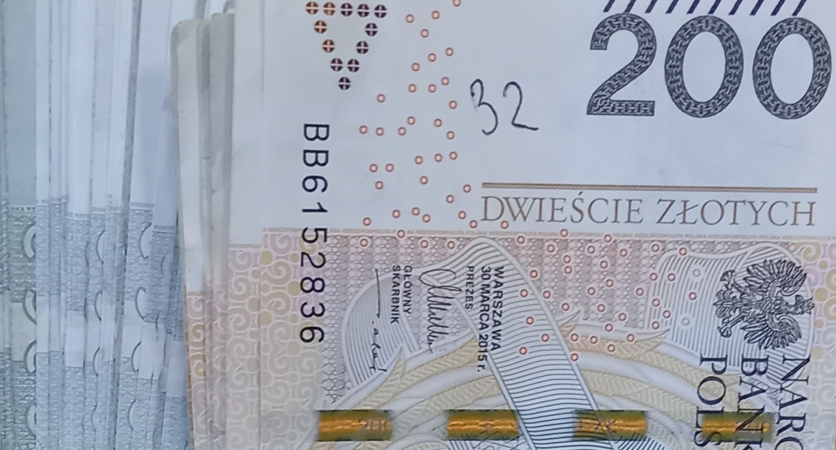 Finanse, pieniędzy otrzymali dopłat rolnicy powiatu koneckiego - zdjęcie, fotografia