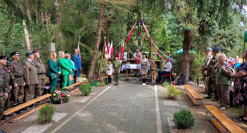 Zdjęcie z mszy polowej w Trawnikach