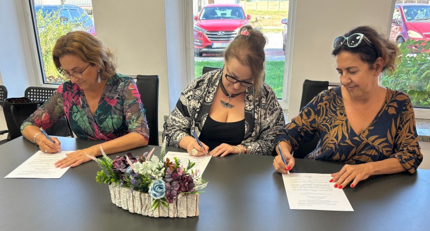 Zdjęcie: Agata Wojtyszek, Monika Gworek i Magdalena Grochulska