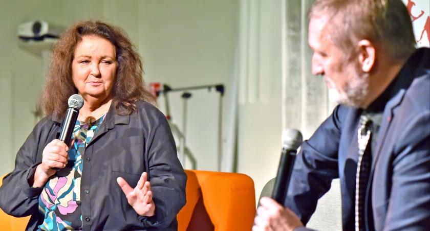 Zdjęcie: Anna Dymna i Wojciech Bonowicz w koneckiej 