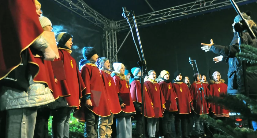 Zdjęcie chóru Państwowej Szkoły Muzycznej I stopnia w Końskich