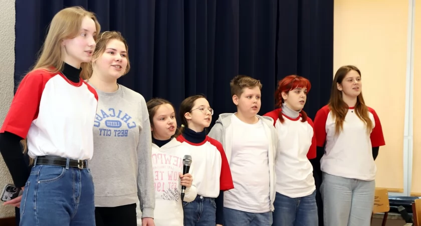 Zdjęcie dzieci i młodzież z Litwy goszczących na konecczyźnie