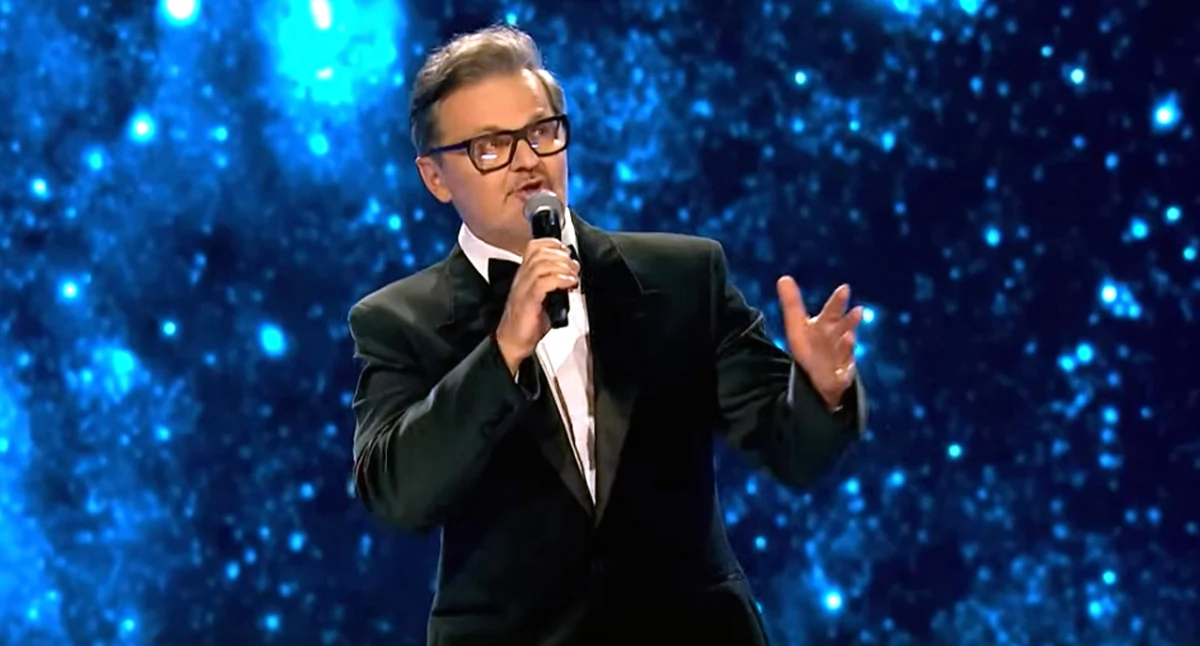 Zdjęcie Piotra Salaty w finałowym występie