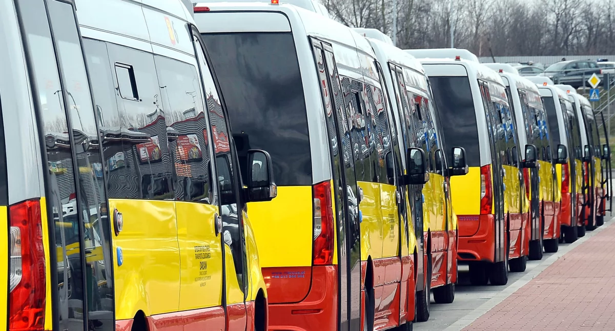 Komunikacja , STĄPORKÓW Rozpoczyna funkcjonowanie stąporkowska komunikacja autobusowa - zdjęcie, fotografia