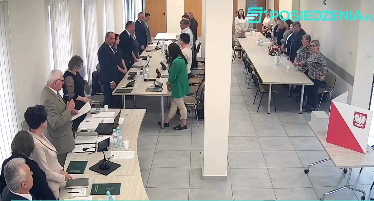 Zdjęcie z I sesji nowej Rady Gminy w Rudzie Malenieckiej