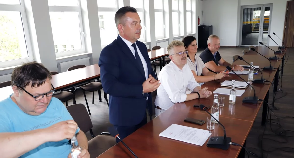 Zdjęcie z obrad Powiatowej Rady Rynku Pracy w Końskich