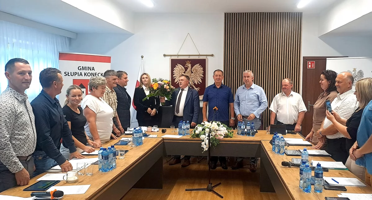 Zdjęcie z sesji Rady Gminy Słupia Konecka