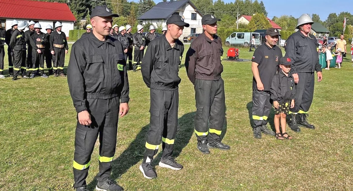 Zdjęcie kapitanów nagrodzonych i wyróżnionych drużyn