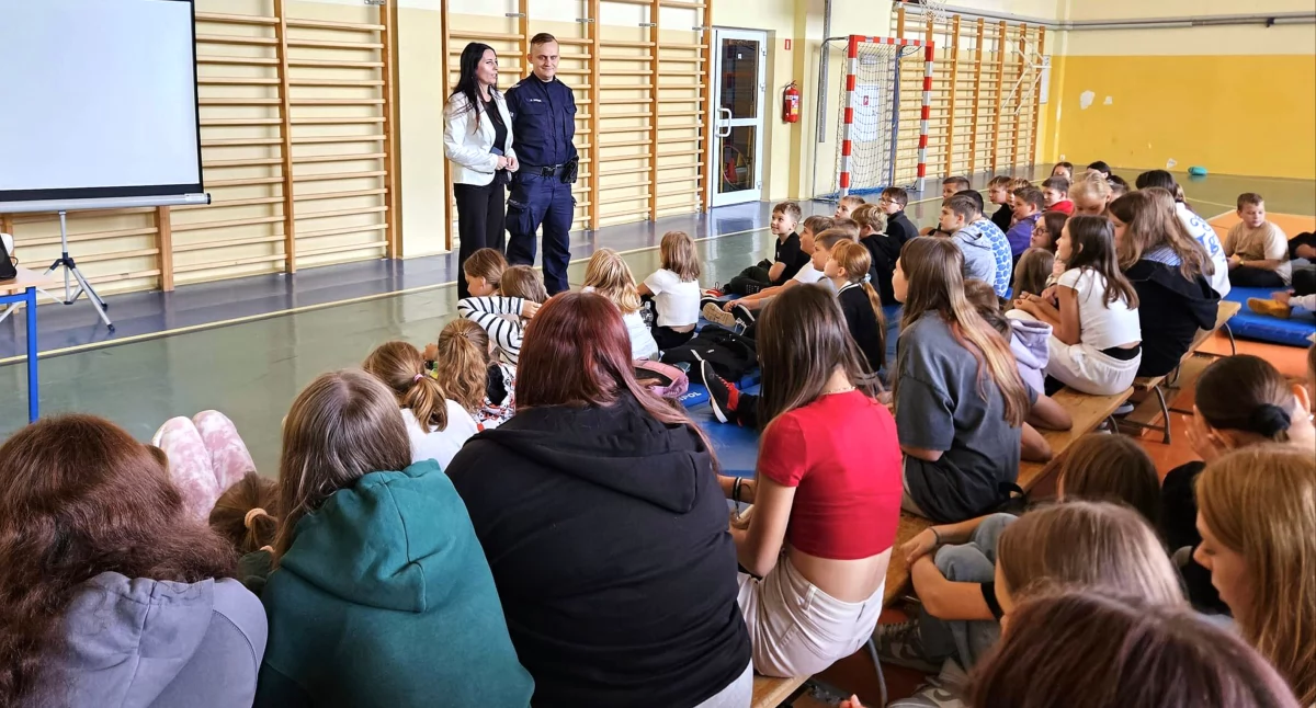 Zdjęcie ze spotkania w szkole w Królewcu