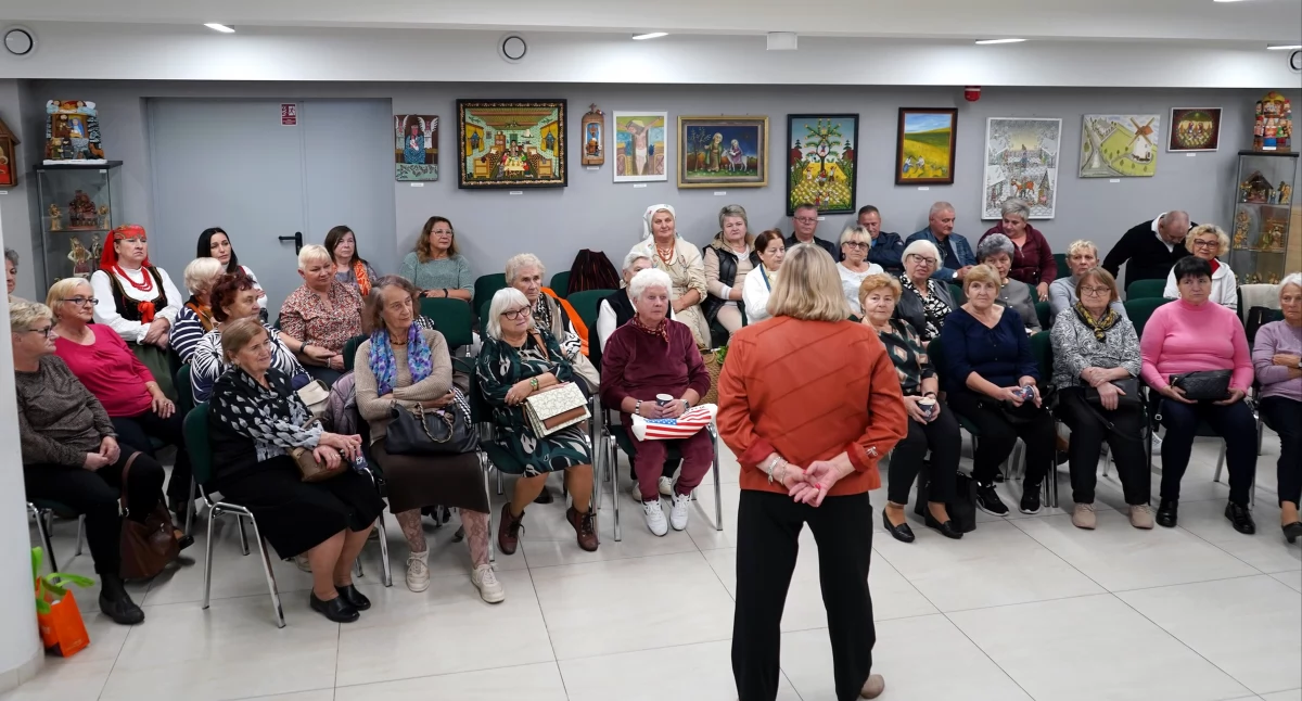 Zdjecie seniorów z Gowarczowa  w Kielcach