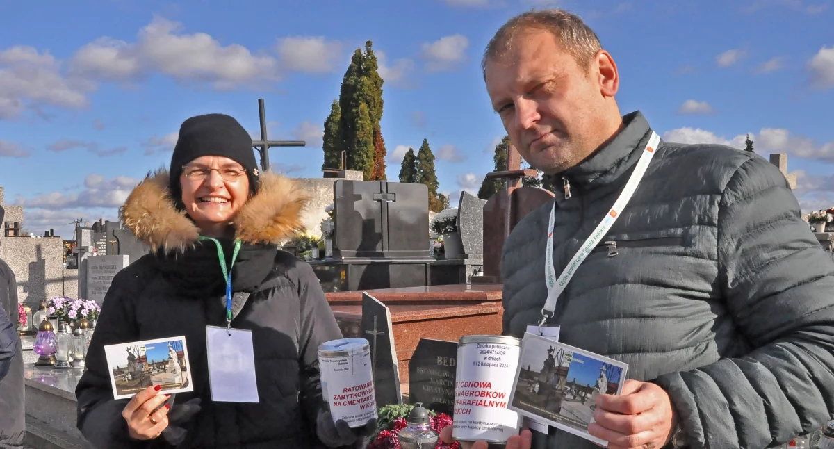 Zdjęcie: Na odnawianie zabytków kwestowali m.in. Renata Korabiewska i Mariusz Kocek