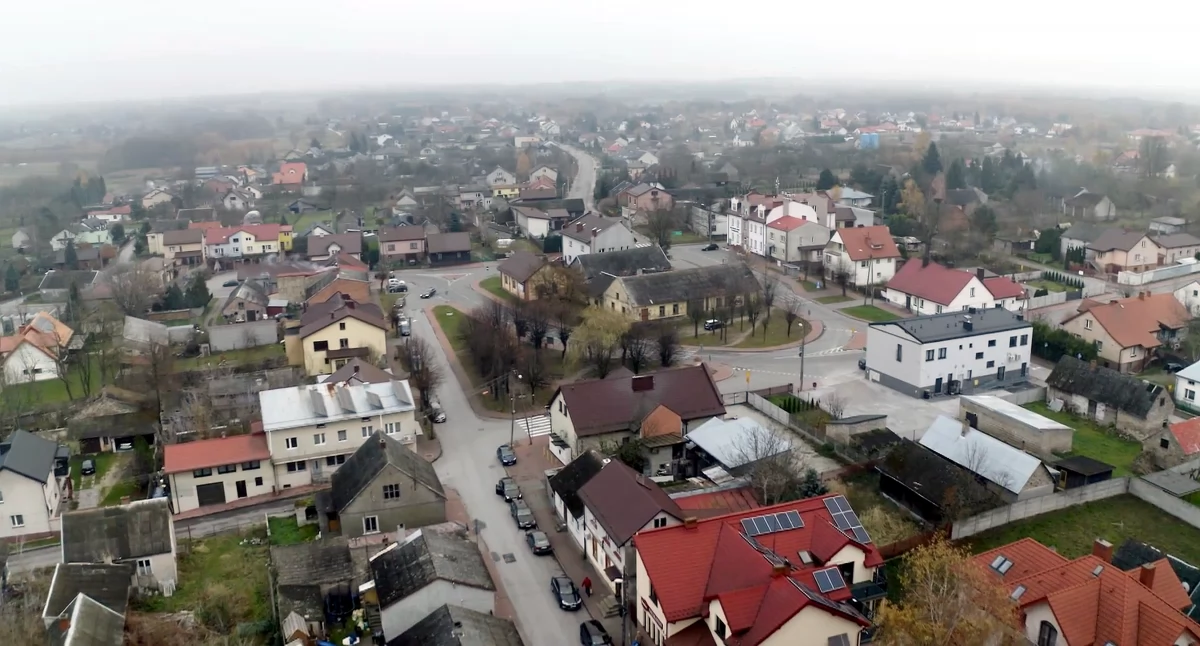 Zdjęcie Gowarczowa z lotu drona (fot. TVP3 Kielce)