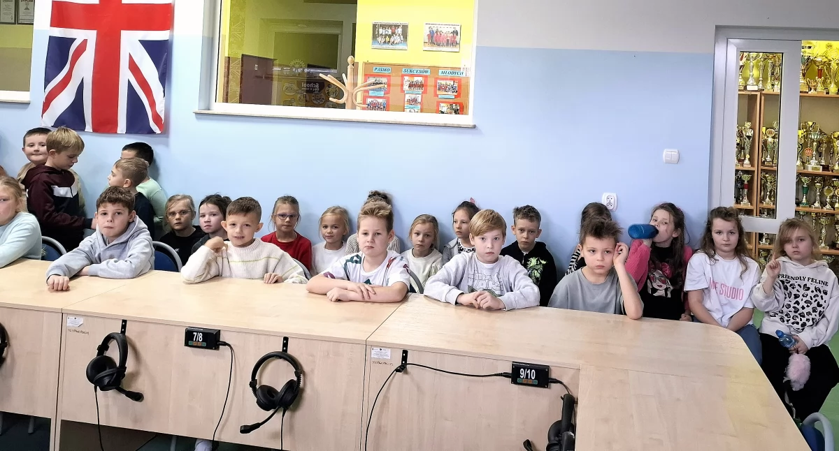 Zdjęcie dzieci ze szkoły w Królewcu podczas warsztatów