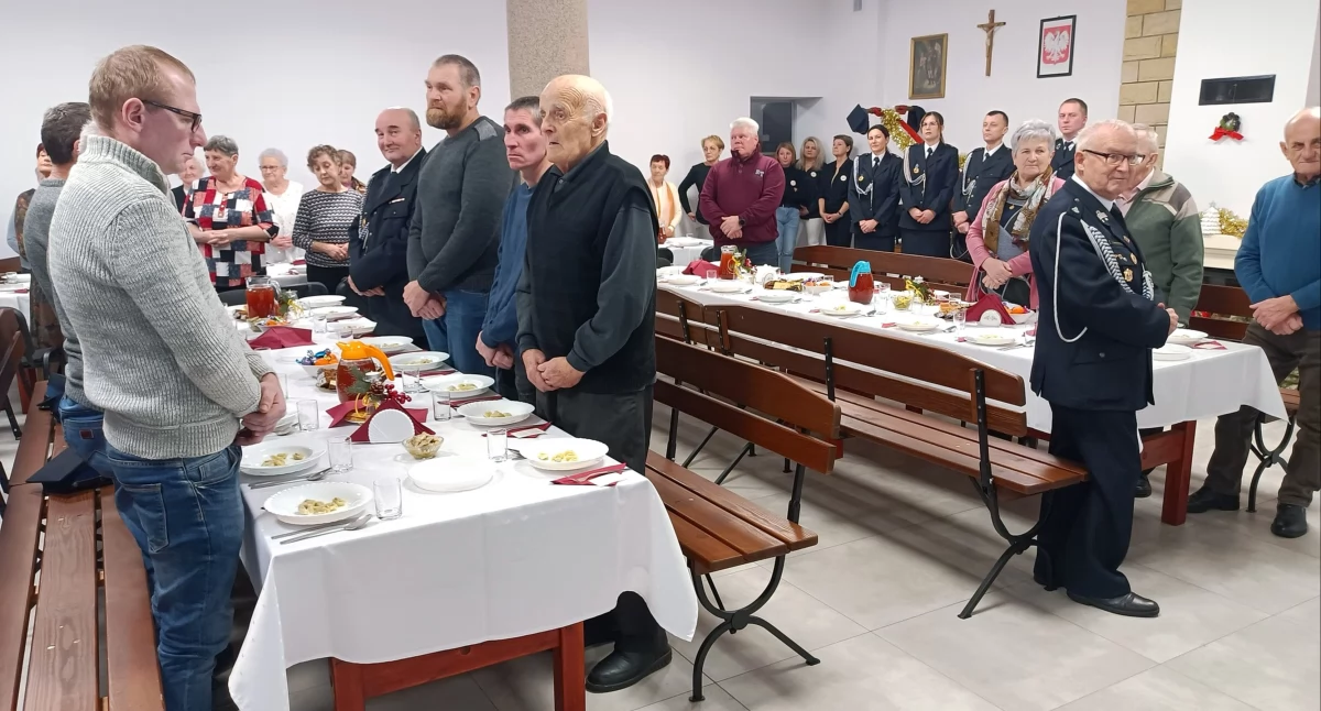 Zdjęcie ze spotkania opłatkowego w remizie OSP w Wąsoszu