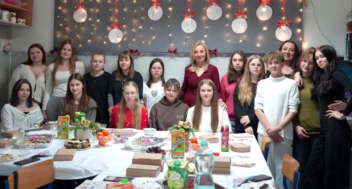 Zdjęcie uczestników spotkania w Świetlicy Środowiskowej w Gowarczowie