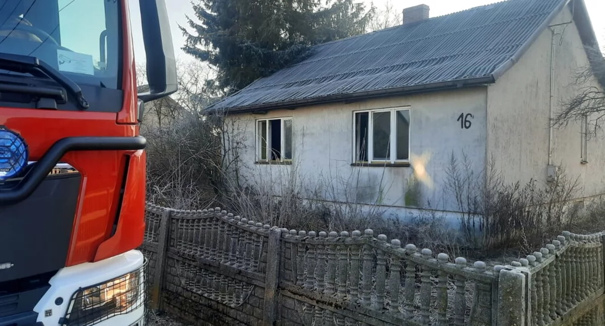 Zdjęcie domu, który nawiedziła tragedia w czasie Bożego Narodzenia