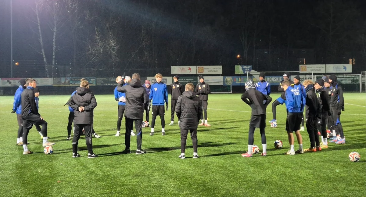 Zdjęcie z pierwszego po świąteczno-noworocznej przerwie treningu czwartoligowego Neptuna Końskie