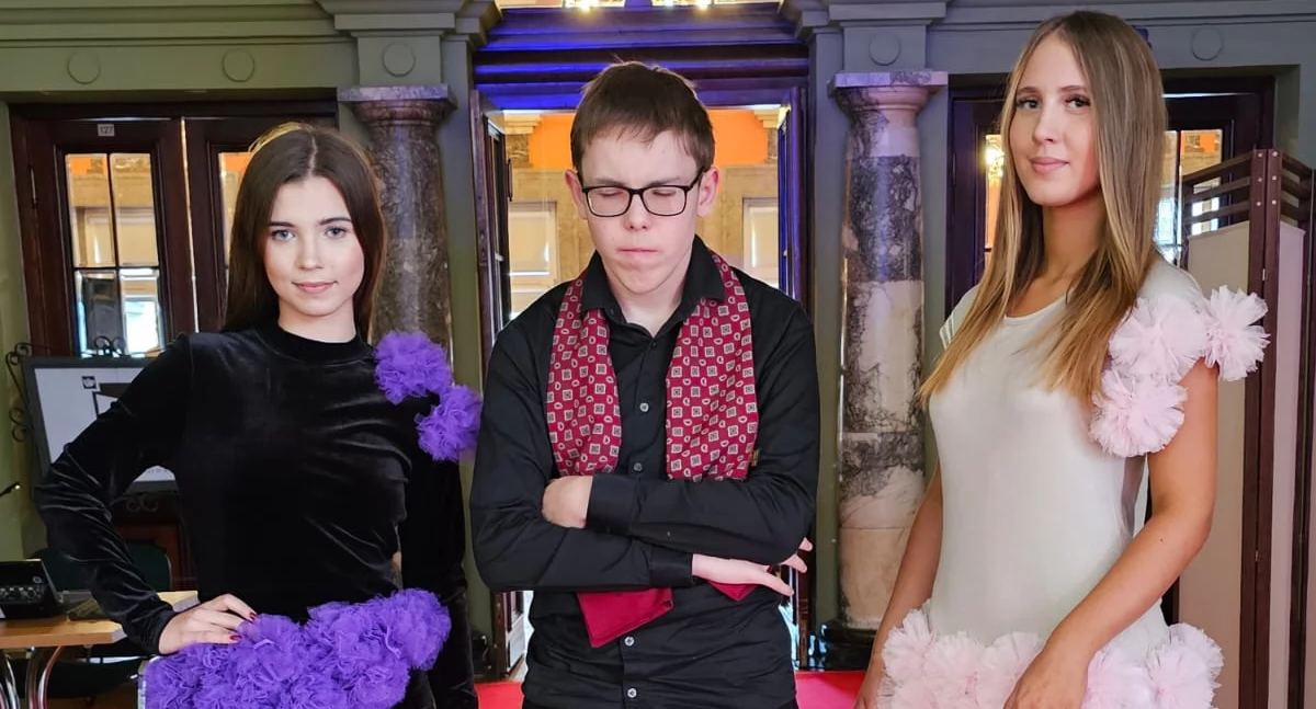 Edukacja , Kreacje tylko ostatki) wyczarowane przez młodych stylistów Baryczy - zdjęcie, fotografia
