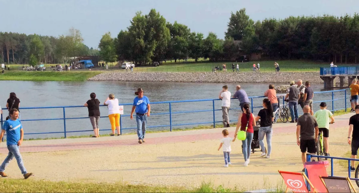 Zdjęcie zalewu w Antoniowie, gdzie gmina Radoszyce planuje odwierty