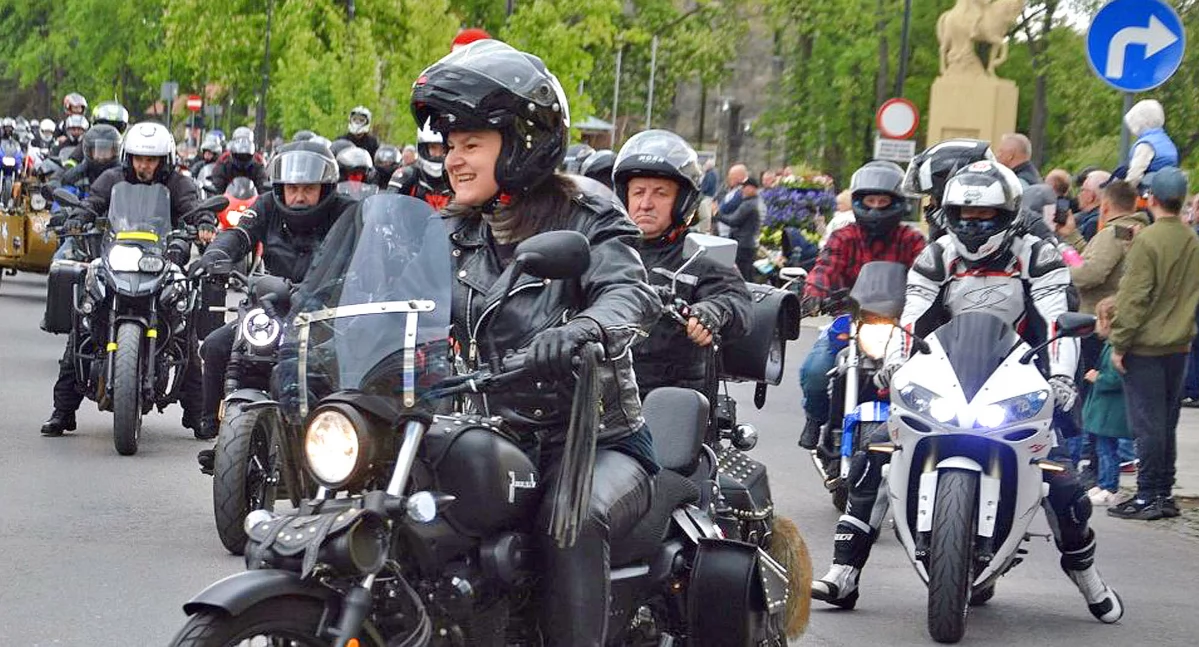 Zdjęcie z parady motocykli w Końskich