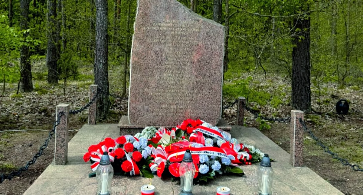 Zdjęcie obelisku w Bulianowie