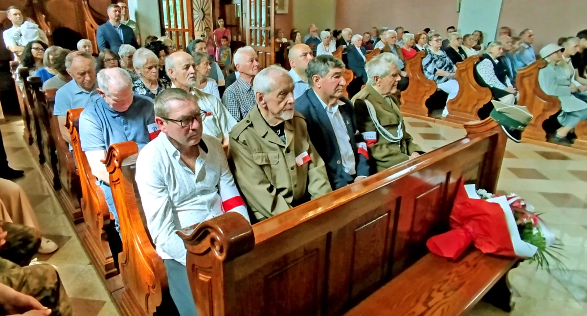 Zdjęcie z mszy świętej w kościele św. Anny w Końskich
