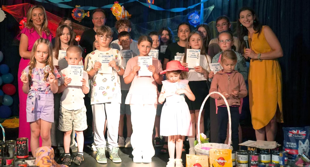 Zdjęcie wykonawców i organizatorów wydarzenia