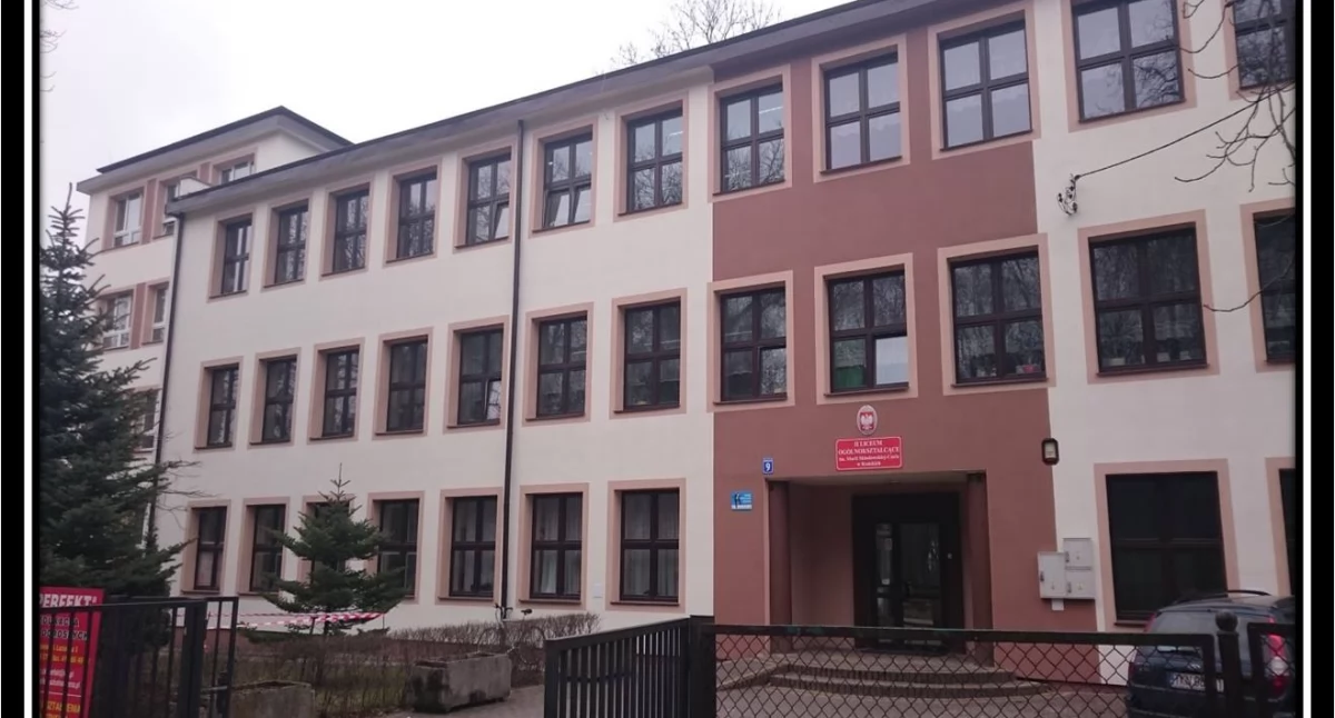 Najwyższą zdawalność na tegorocznej maturze odnotowano w II LO w Końskich. Zdjęcie: II LO Końskie