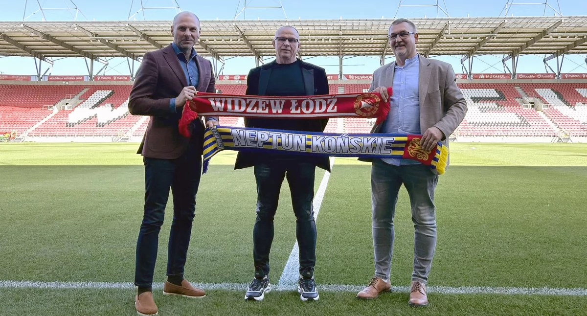 Zdjęcie działaczy Widzewa Łódź i Neptuna Końskie