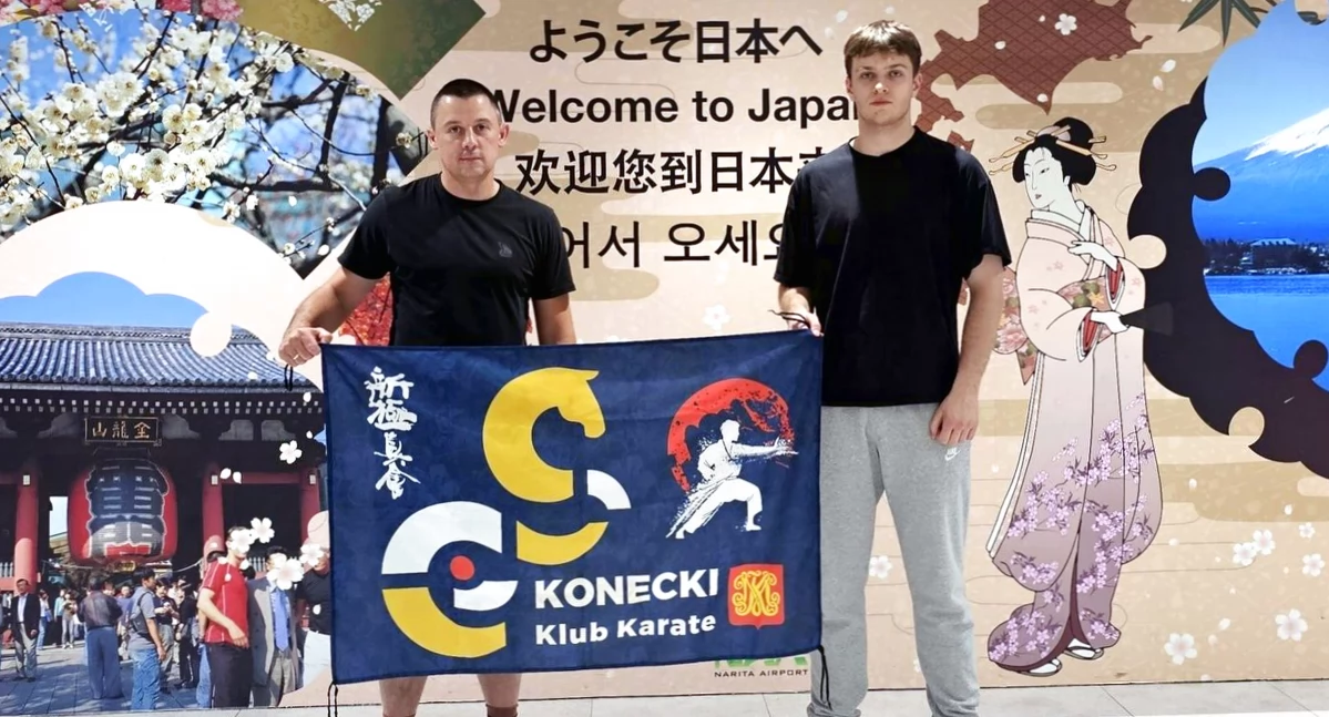 Zdjęcie Mateusza Garbacza i Jakuba Owczarka w Japonii