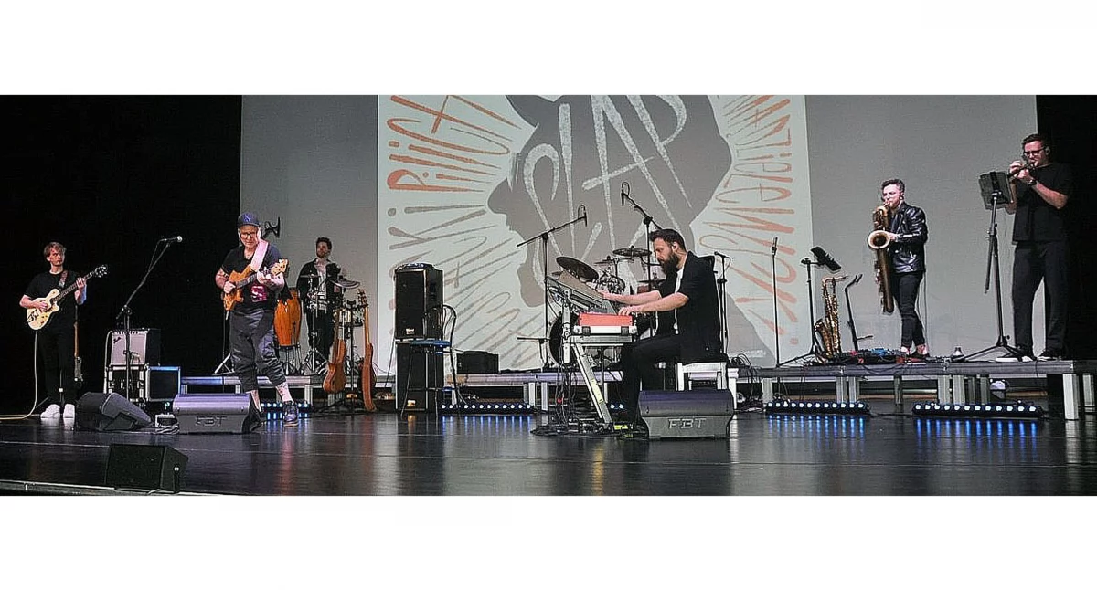 Zdjęcie: Na scenie koneckiej Wojtek Pilichowski i Jericho Brass Collective