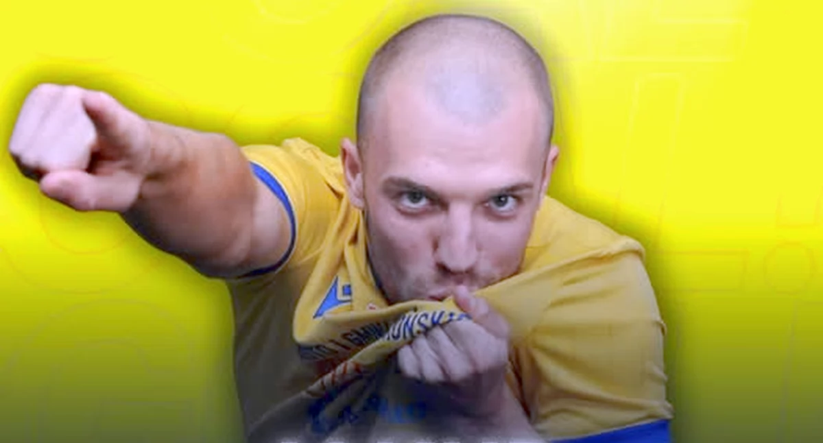 Zdjęcie Jakuba Banasika, strzelcy jednej z bramek w meczu Neptuna Końskie z Orlętami Kielce