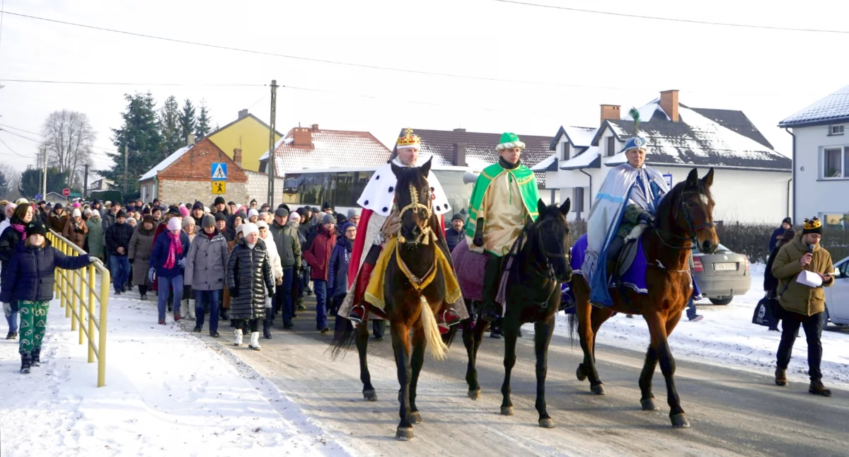 Zdjęcie Orszaku Trzech Króli w Gowarczowie
