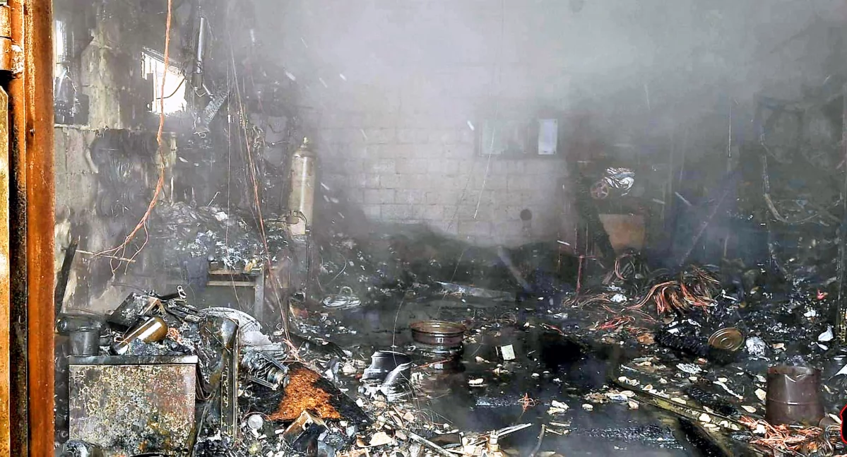 Zdjęcie spalonego garażu