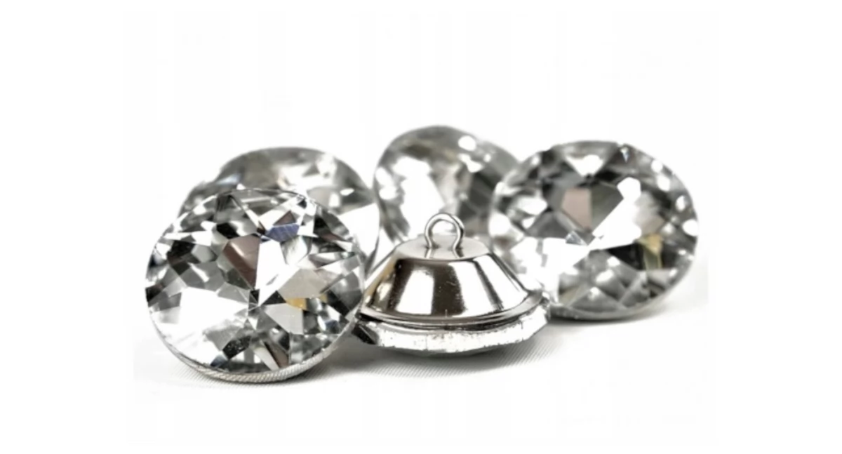 Materiały promocyjne, Guziki tapicerskie odświeżyć wystrój wnętrza - zdjęcie, fotografia